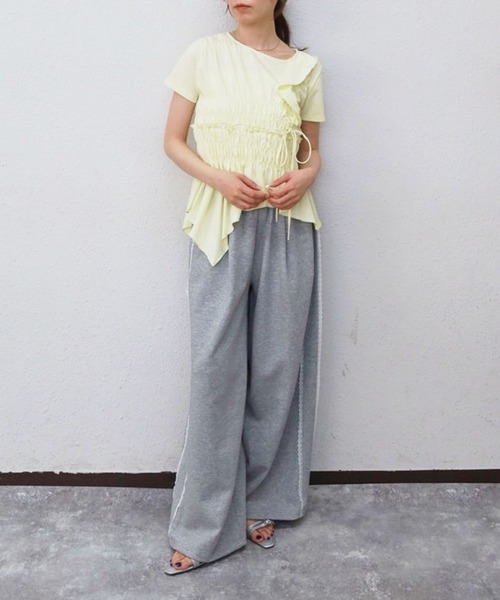 archives(アルシーヴ)の「【アシメフリルで視線を惹く主役TEE】アシメギャザーフリルTEE(Tシャツ/カットソー・レディース・クリーム/ブラック/オフホワイト・MEDIUM)」の10枚目の写真