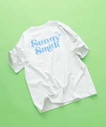 Sunny Smirh ウルトラヘビーオンス刺繍ロゴTシャツ 半袖