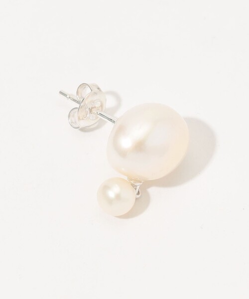 RAGBAG STUDIO(ラグバッグストゥディオズ)の「RAGBAG LUMORA SMALL STUDS ピアス(ピアス(両耳用)・レディース・ホワイト系その他・FREE)」の3枚目の写真