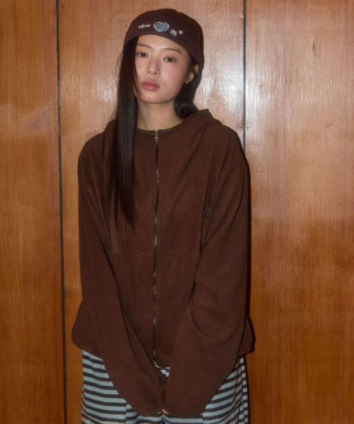 LETERIE（レテリー）の「LINE FLEECE ZIP-UP_BROWN（その他アウター・レディース・ブラウン・FREE）」の2枚目の写真