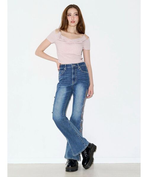 EVRIS(エヴリス)の「【再入荷!】サイドビジューフレアデニムパンツ ハイウエスト(デニムパンツ・レディース・ブルー/インディゴブルー/ブラック・X-SMALL/MEDIUM/SMALL)」の18枚目の写真