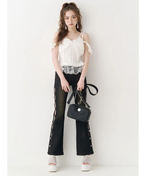 EVRIS(エヴリス)の「【再入荷!】サイドビジューフレアデニムパンツ ハイウエスト(デニムパンツ・レディース・ブルー/インディゴブルー/ブラック・X-SMALL/MEDIUM/SMALL)」の21枚目の写真