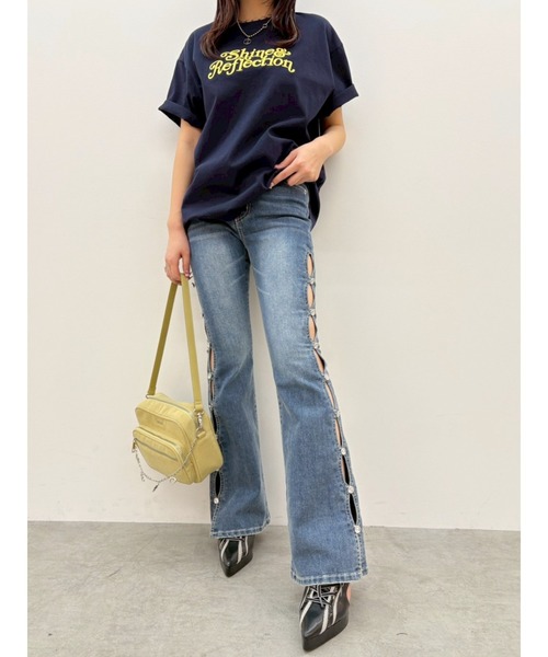 EVRIS(エヴリス)の「【完売カラー再生産!】サイドビジューフレアデニムパンツ(デニムパンツ・レディース・ブルー/インディゴブルー/ブラック・X-SMALL/MEDIUM/SMALL)」の8枚目の写真