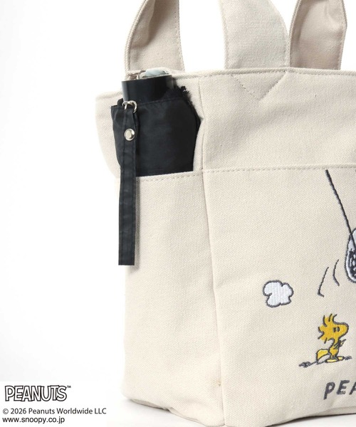 PEANUTS(ピーナッツ)の「PEANUTS SNOOPY(ピーナッツ スヌーピー)刺繍 ミニトートバッグ/レディース キャンバストート ランチバッグ ハンドバッグ キャラクター(トートバッグ・レディース・ブラック/ベージュ/グレー・FREE)」の22枚目の写真