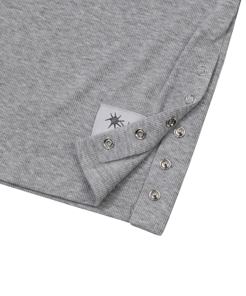 COIRIS(コイリス)の「ソルエンサイドボタンロングスリーブTシャツ(3カラー)(Tシャツ/カットソー・レディース・ホワイト/チャコールグレー/ライトグレー・FREE)」の12枚目の写真
