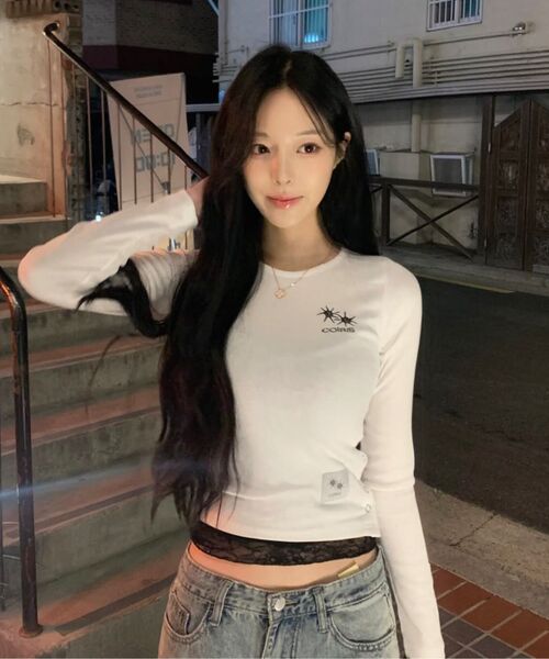 COIRIS(コイリス)の「ソルエンサイドボタンロングスリーブTシャツ(3カラー)(Tシャツ/カットソー・レディース・ホワイト/チャコールグレー/ライトグレー・FREE)」の19枚目の写真