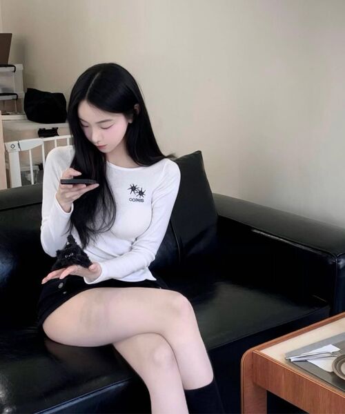 COIRIS(コイリス)の「ソルエンサイドボタンロングスリーブTシャツ(3カラー)(Tシャツ/カットソー・レディース・ホワイト/チャコールグレー/ライトグレー・FREE)」の20枚目の写真