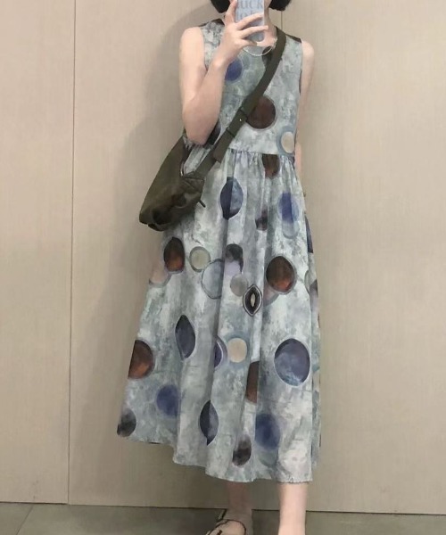 AMAJI(アマジ)の「水玉プリント ノースリーブ ワンピース(ワンピース・レディース・マルチ・LARGE/X-LARGE)」の5枚目の写真