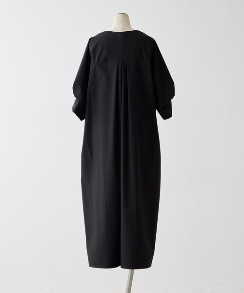 ear PAPILLONNER(イアパピヨネ)の「ハートネック袖タックワンピース【SUM1 STYLE】(ワンピース・レディース・ライトベージュ/ブラック・FREE)」の18枚目の写真