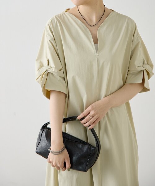 ear PAPILLONNER(イアパピヨネ)の「ハートネック袖タックワンピース【SUM1 STYLE】(ワンピース・レディース・ライトベージュ/ブラック・FREE)」の8枚目の写真