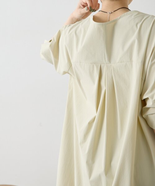ear PAPILLONNER(イアパピヨネ)の「ハートネック袖タックワンピース【SUM1 STYLE】(ワンピース・レディース・ライトベージュ/ブラック・FREE)」の5枚目の写真