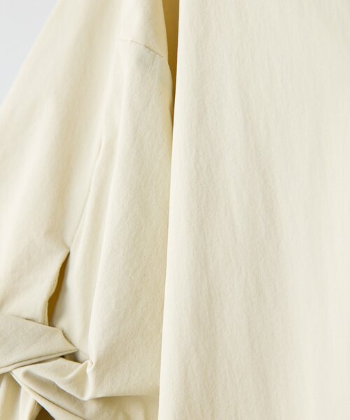 ear PAPILLONNER(イアパピヨネ)の「ハートネック袖タックワンピース【SUM1 STYLE】(ワンピース・レディース・ライトベージュ/ブラック・FREE)」の3枚目の写真