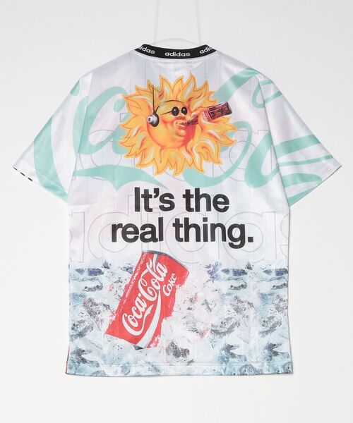 adidas（アディダス）の「コカ・コーラ クラシック スポーツ マッシュアップ ジャージ / アディダスオリジナルス adidas Originals（Tシャツ/カットソー・メンズ・ホワイト・SMALL/X-SMALL/XX-LARGE/3XL/LARGE/MEDIUM/X-LARGE）」の4枚目の写真
