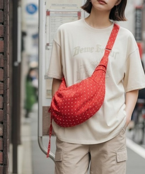 center i（センターアイ）の「ドットリボンワンショルダーバッグ（ショルダーバッグ・レディース・ブラック/ホワイト/レッド・FREE）」の12枚目の写真
