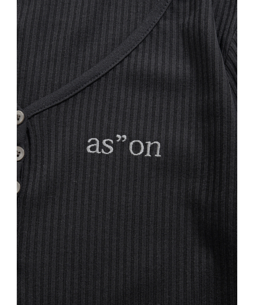 ASON(アズオン)の「WISH RIBBED BUTTON TEE / CHARCOAL(Tシャツ/カットソー・レディース・その他・FREE)」の4枚目の写真