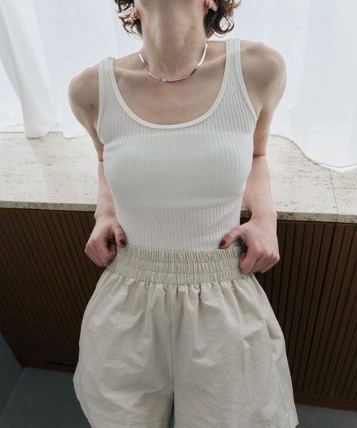 HANNE(アン)の「ミニマルリブニットタンクトップ(タンクトップ・レディース・ホワイト/ブラック/レッド・FREE)」の19枚目の写真
