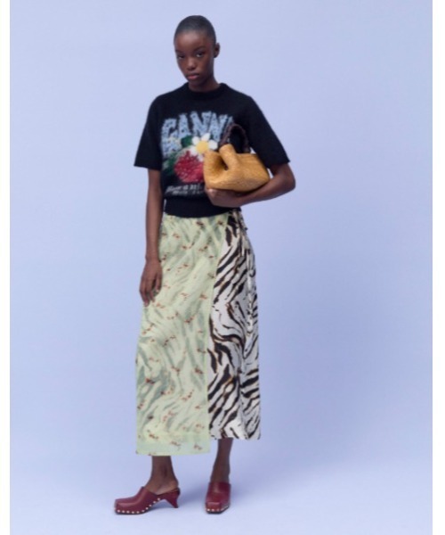 GANNI(ガニー)の「Shibori Organza/Printed Stretch Satin Skirt(スカート・レディース・その他・36/38)」の2枚目の写真
