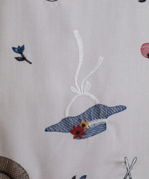 Emago(イマゴ)の「EMAGO いろんな帽子刺繍ワンピース 半袖(ワンピース・レディース・ベージュ/ネイビー・FREE)」の14枚目の写真