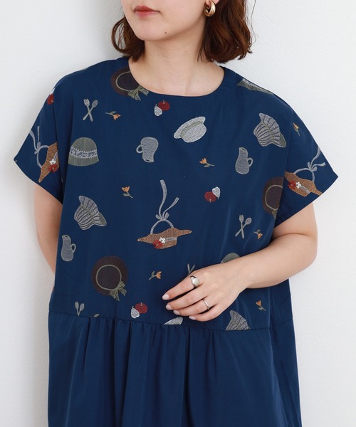 Emago(イマゴ)の「EMAGO いろんな帽子刺繍ワンピース 半袖(ワンピース・レディース・ベージュ/ネイビー・FREE)」の20枚目の写真