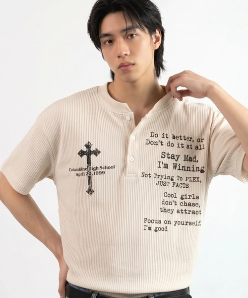 ARULE(アルール)の「A'GEM/9 × .kom 『ARULE/アルール』Cross Graphic Thermal Henley Neck T-Shirt/クロスグラフィック サーマルヘンリーネック Tシャツ(Tシャツ/カットソー・メンズ・ブラック/アイボリー・FREE)」の4枚目の写真