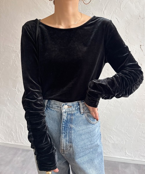 junoah(ジュノア)の「バックオープンカットベロアトップス(Tシャツ/カットソー・レディース・ブルーグレー/ブラウン/ブラック・LARGE/MEDIUM/SMALL)」の5枚目の写真