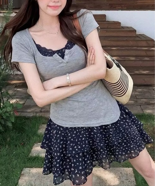 AsheKsha（アシクシャ）の「小花柄キャミソール＋U ネック半袖 本物 2 点セット（セットアップ・レディース・グレー・F）」の3枚目の写真