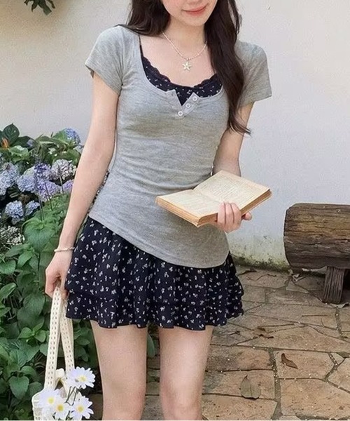AsheKsha（アシクシャ）の「小花柄キャミソール＋U ネック半袖 本物 2 点セット（セットアップ・レディース・グレー・F）」の6枚目の写真