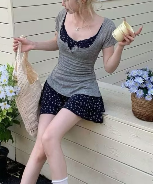 AsheKsha（アシクシャ）の「小花柄キャミソール＋U ネック半袖 本物 2 点セット（セットアップ・レディース・グレー・F）」の11枚目の写真