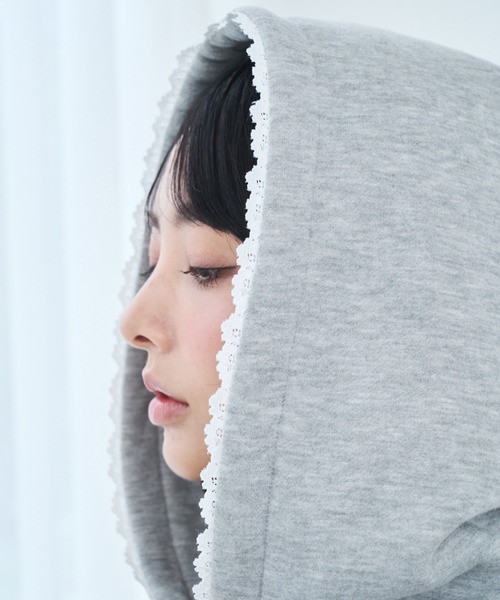 Lallana（ララーナ）の「Cherie de Lallana lace hoodie/シェリードゥララーナ レースフーディー（パーカー・レディース・アイボリー/グレー/ベビーピンク・FREE）」の9枚目の写真