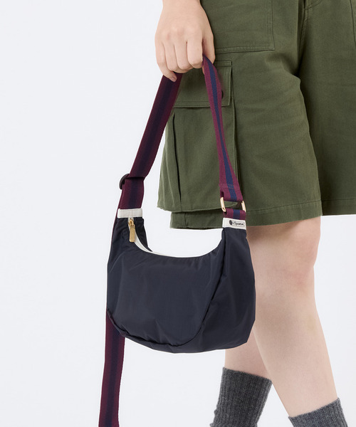 LeSportsac（レスポートサック）の「MED HAMMOCK ADJ BAG ディープシー/パープルネイビーウェビング（ショルダーバッグ・レディース・ブルー・FREE）」の2枚目の写真