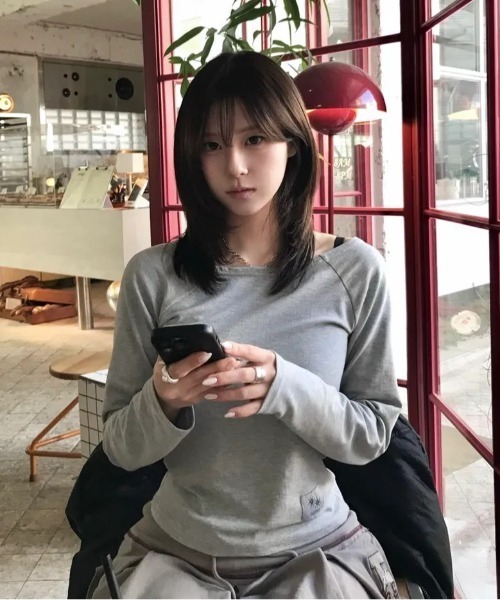 COIRIS（コイリス）の「◇COIRIS◇ブランド直輸入正規品/リブ オフショルダー ラグラン長袖Tシャツ Rib Off-Shoulder Raglan Long Sleeve Tee（Tシャツ/カットソー・レディース・ホワイト/グレー/ブラック・FREE）」の19枚目の写真