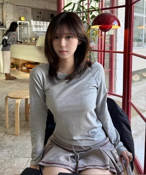 COIRIS（コイリス）の「◇COIRIS◇ブランド直輸入正規品/リブ オフショルダー ラグラン長袖Tシャツ Rib Off-Shoulder Raglan Long Sleeve Tee（Tシャツ/カットソー・レディース・ホワイト/グレー/ブラック・FREE）」の20枚目の写真