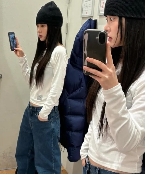 COIRIS（コイリス）の「◇COIRIS◇ブランド直輸入正規品/リブ オフショルダー ラグラン長袖Tシャツ Rib Off-Shoulder Raglan Long Sleeve Tee（Tシャツ/カットソー・レディース・ホワイト/グレー/ブラック・FREE）」の4枚目の写真