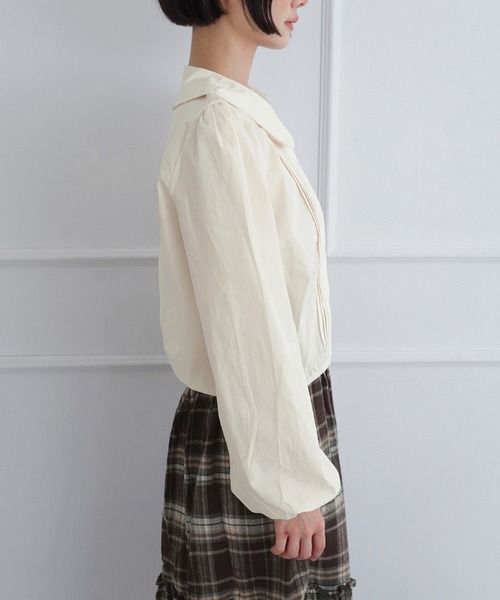 by muni:r(バイ ムニール)の「ラブリービッグカラーボタンパフブラウス/2026 AW COLLECTION(シャツ/ブラウス・レディース・ミント/アイボリー・FREE)」の17枚目の写真