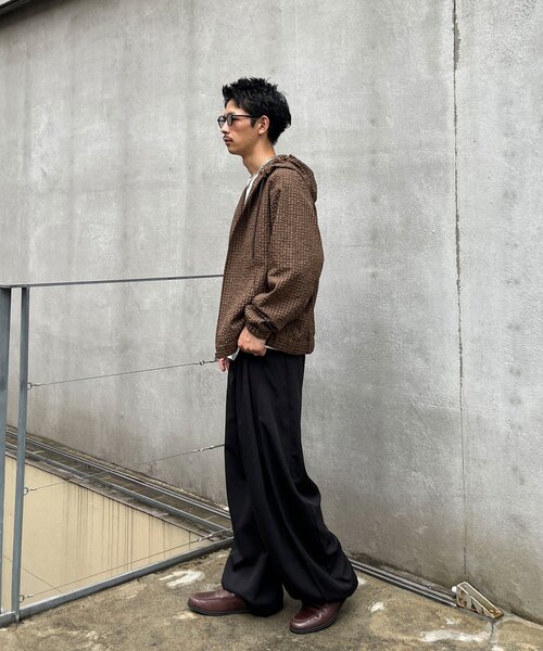 CIAOPANIC(チャオパニック)の「シアサッカーチェックフードブルゾン(パーカー・メンズ・ネイビー/ブラウン・LARGE/MEDIUM)」の15枚目の写真