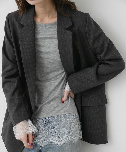 SENSE OF PLACE by URBAN RESEARCH(センスオブプレイスバイアーバンリサーチ)の「保湿レースヘムレイヤードカットソー(Tシャツ/カットソー・レディース・オフホワイト/グレー/ブラック・ONE)」の1枚目の写真
