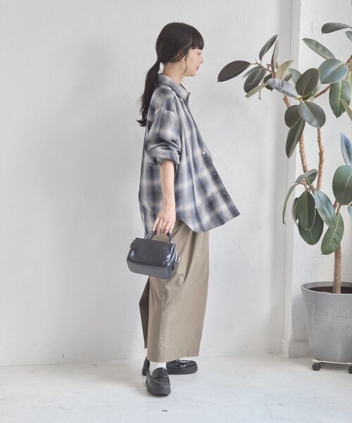 AMERICAN HOLIC(アメリカンホリック)の「【イージーケア】メタルボタンチェックシャツ(シャツ/ブラウス・レディース・ブラウン/ブラック/杢グレー/イエロー/アイボリー・M/L)」の18枚目の写真