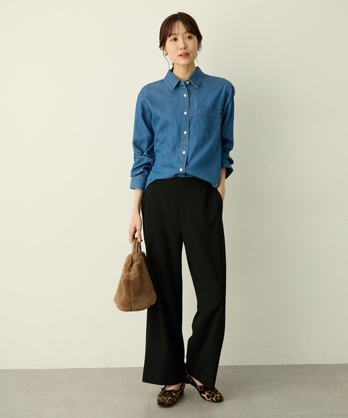 Petit Honfleur(プチオンフルール)の「レギュラーカラーデニムシャツ(シャツ/ブラウス・レディース・ネイビー/ブルー・9号/11号/13号)」の17枚目の写真