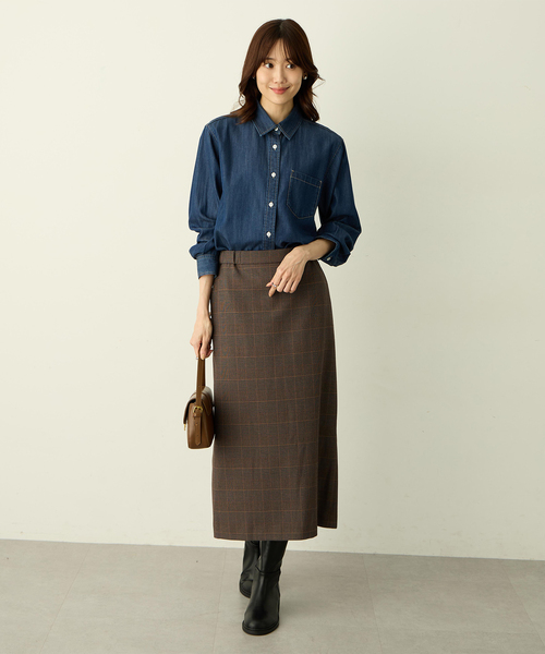 Petit Honfleur(プチオンフルール)の「レギュラーカラーデニムシャツ(シャツ/ブラウス・レディース・ネイビー/ブルー・9号/11号/13号)」の22枚目の写真
