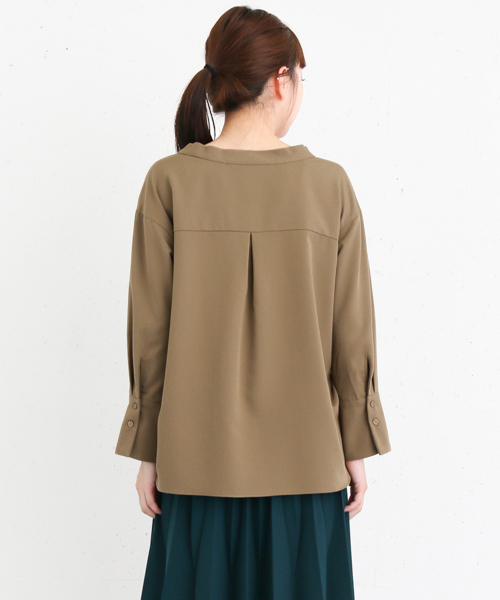 KBF+（ケービーエフプラス）の「KBF+ ワイドカフスブラウス（シャツ/ブラウス・レディース・キャメル/ネイビー/ブラック・ONE）」の6枚目の写真