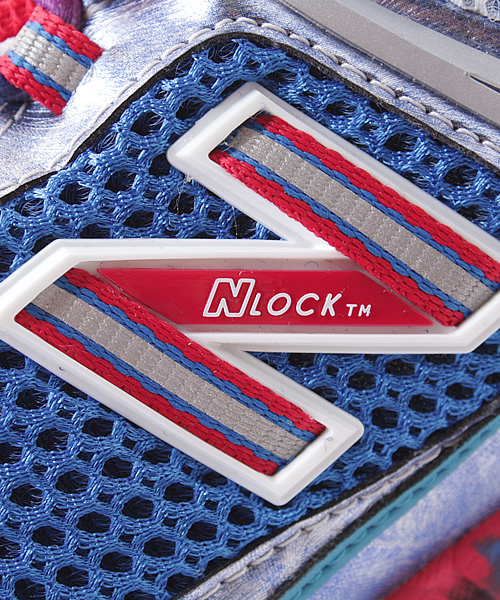 NEW BALANCE（ニューバランス）の「MR967（スニーカー・メンズ・ブルー/レッド・26cm/26.5cm/27cm/27.5cm）」の8枚目の写真