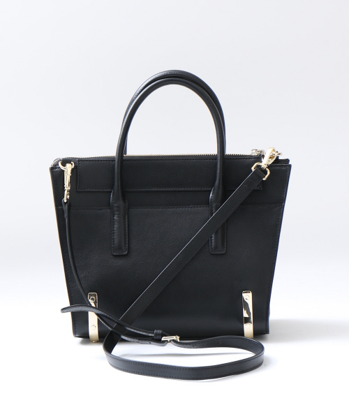 interstaple(インターステイプル)の「Kylie/トラペーズジップミニトート(トートバッグ・レディース・ブラック/ライトグレー/キャメル/ブルー・FREE)」の7枚目の写真