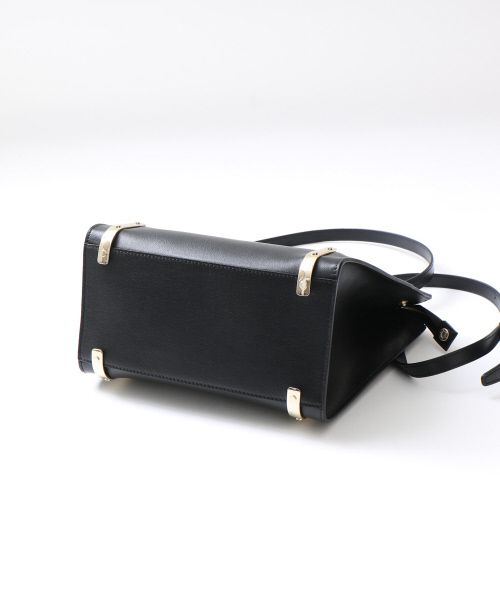 interstaple(インターステイプル)の「Kylie/トラペーズジップミニトート(トートバッグ・レディース・ブラック/ライトグレー/キャメル/ブルー・FREE)」の8枚目の写真