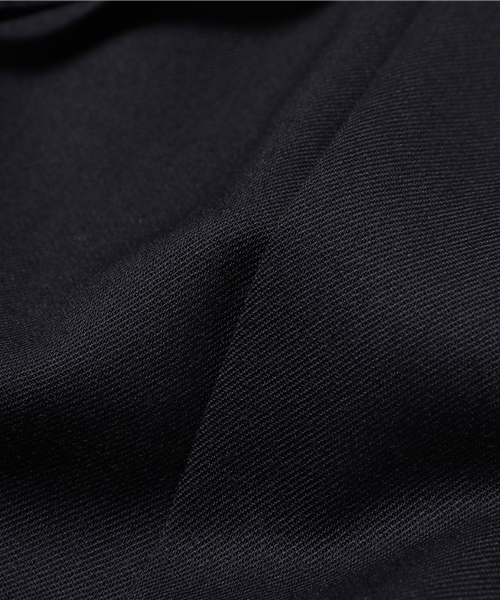 UNITED TOKYO（ユナイテッドトウキョウ）の「ワンタックストレートワイドパンツ（スラックス・レディース・レッド/ベージュ/ネイビー/ブルー・1）」の5枚目の写真