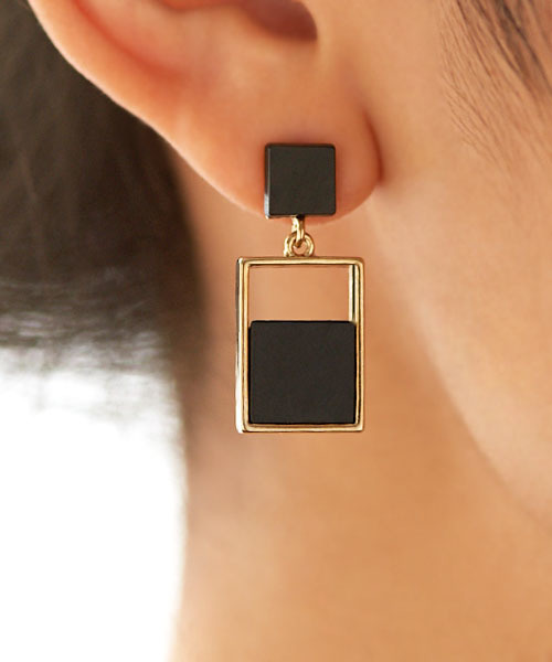 STYLE DELI(スタイルデリ)の「SQUARE pierce 002(ピアス(両耳用)・レディース・ゴールド・FREE)」の7枚目の写真