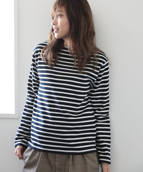 Denime(ドゥニーム)の「ヘビーボーダーボートネックロンT:LADIES(Tシャツ/カットソー・レディース・ネイビー/ブルー系その他/ブラウン系その他/レッド系その他・FREE)」の2枚目の写真