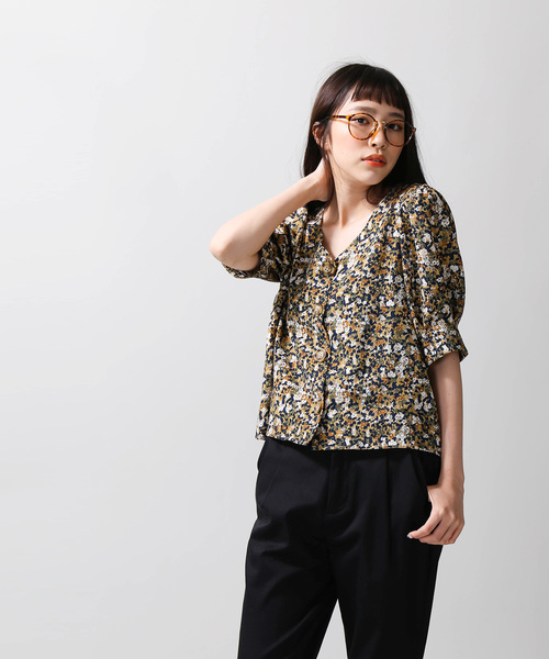 WEGO（ウィゴー）の「WEGO/フラワーパフスリーブブラウス（シャツ/ブラウス・レディース・ネイビー/マスタード・FREE）」の7枚目の写真