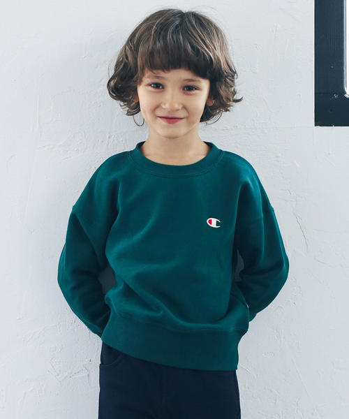 Champion(チャンピオン)の「【キッズ】〔別注〕CHAMPION(チャンピオン) スウェットプルオーバー(スウェット・キッズ・ダークグリーン/ナチュラル/ライトブルー/パープル・120cm/130cm/110cm/100cm)」の3枚目の写真