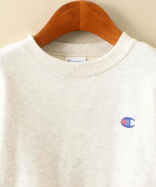 Champion(チャンピオン)の「【キッズ】〔別注〕CHAMPION(チャンピオン) スウェットプルオーバー(スウェット・キッズ・ダークグリーン/ナチュラル/ライトブルー/パープル・120cm/130cm/110cm/100cm)」の5枚目の写真