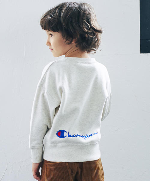 Champion(チャンピオン)の「【キッズ】〔別注〕CHAMPION(チャンピオン) スウェットプルオーバー(スウェット・キッズ・ダークグリーン/ナチュラル/ライトブルー/パープル・120cm/130cm/110cm/100cm)」の20枚目の写真